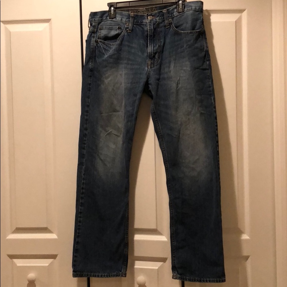 Men’s American Eagle 34/32 relaxed straight jeans